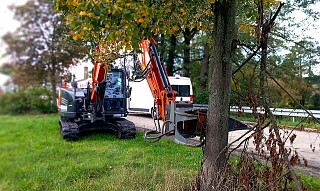 vis_bagger_holzgreifer_3.jpg